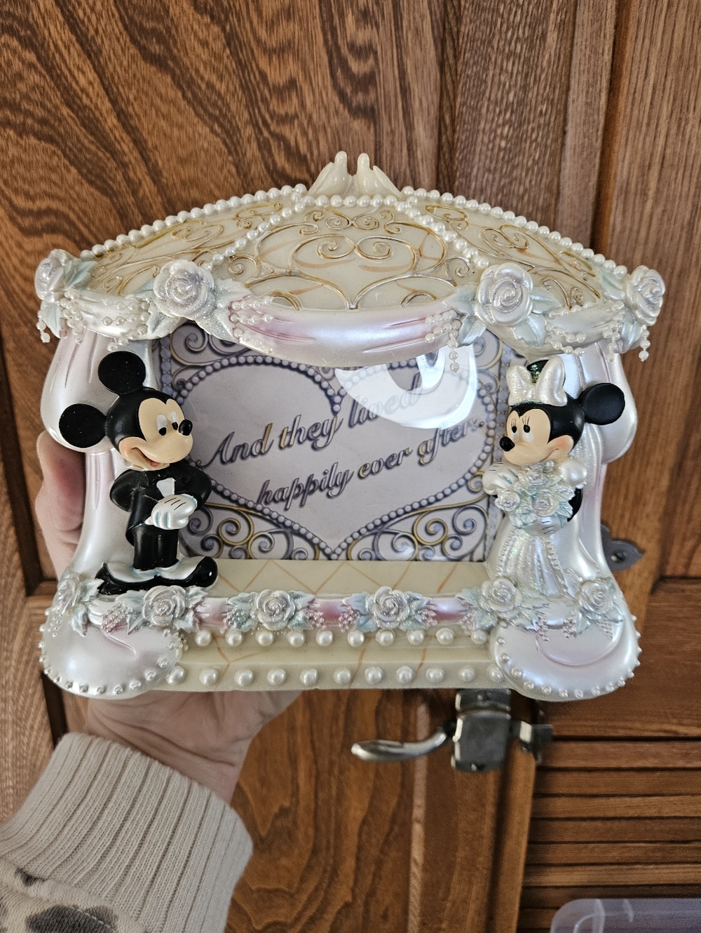 Disney Theme Park Collectible Minnie And Mickey Wedding Frame
